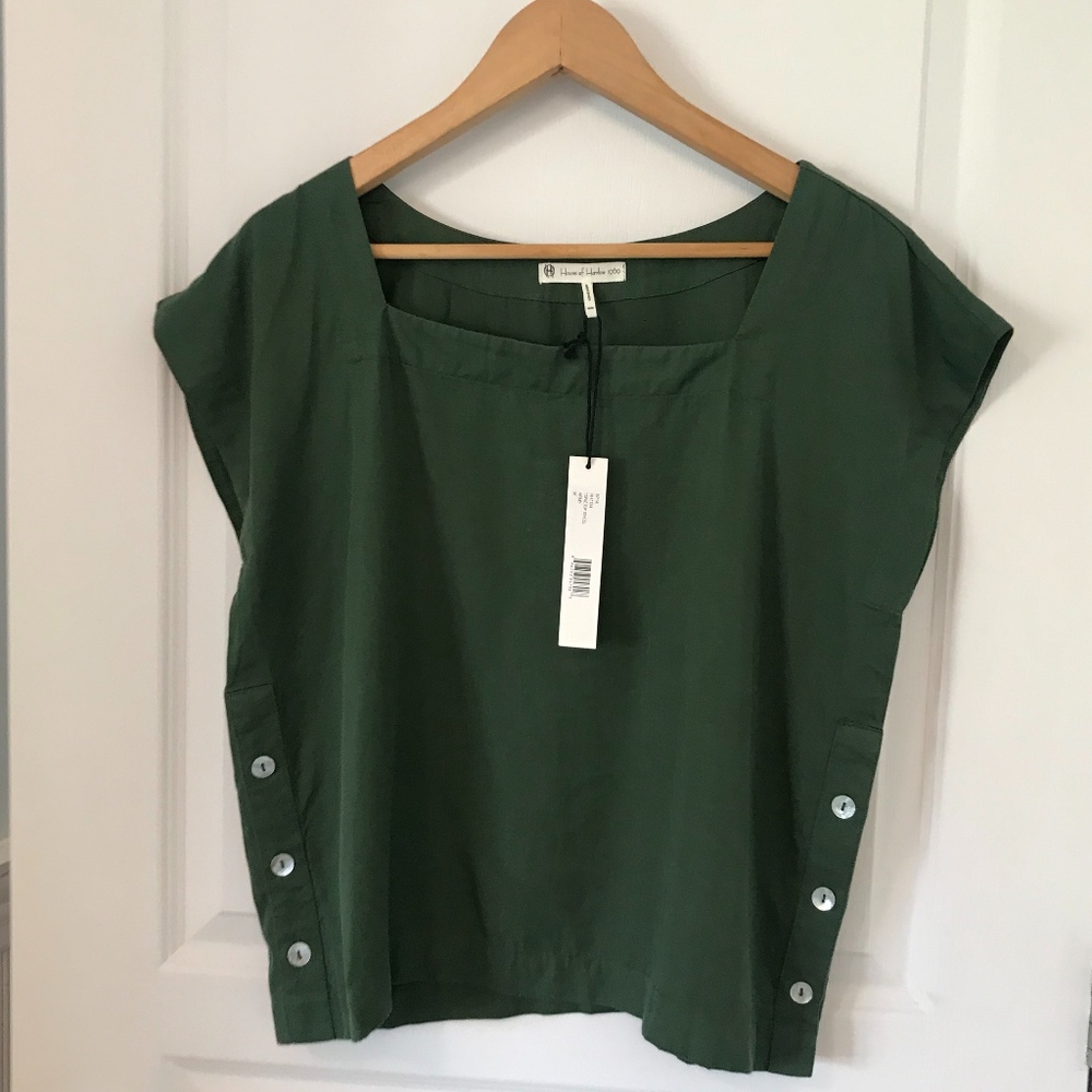 HIGH FASHION TOPAZ TOP IN ARMY GREEN NWT